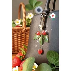 Çilek ?? charm sarkıt tasarım anahtarlık hediyelik