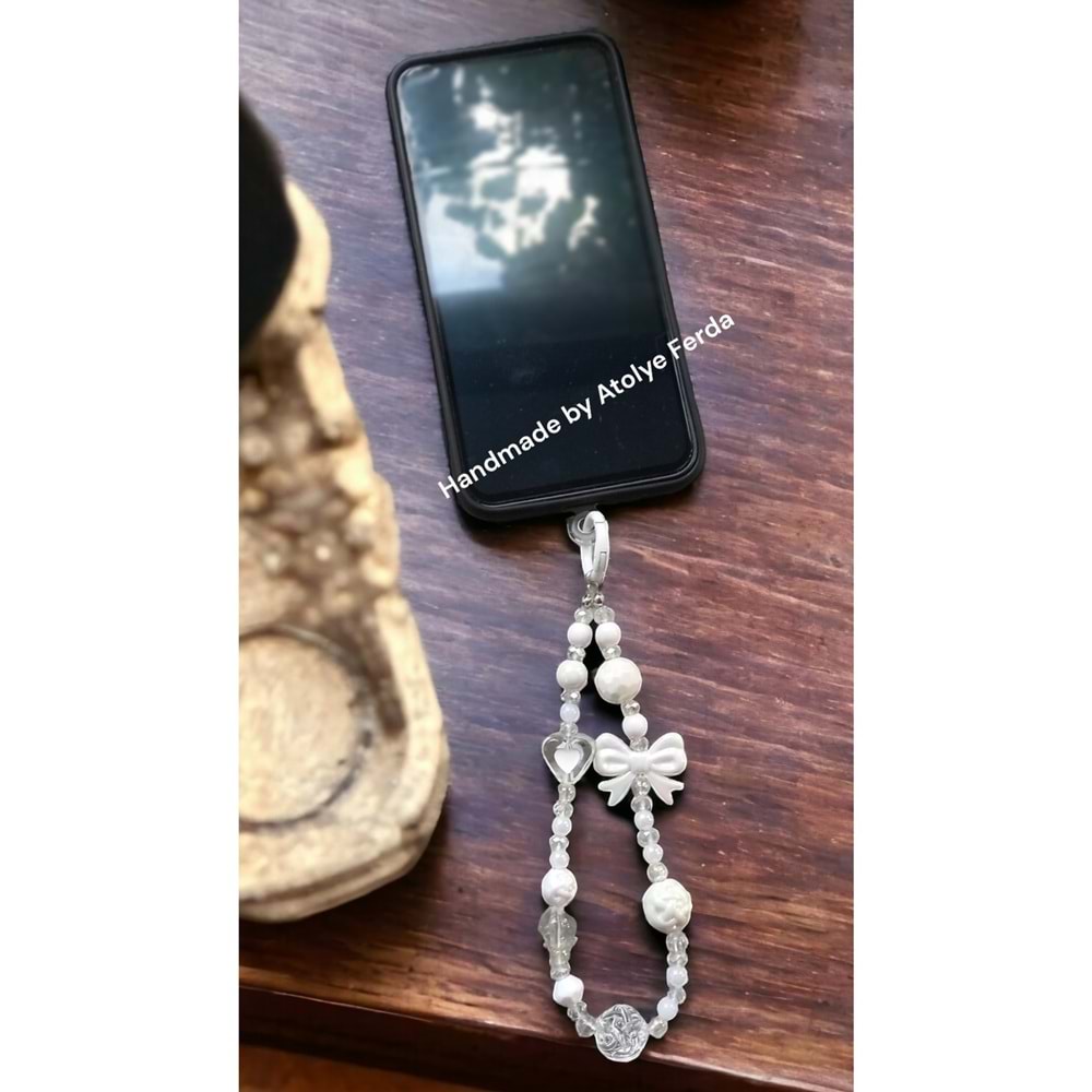 Beyaz Fiyonk ve Kalp Figürlü Telefon Charmı Çanta Süsü