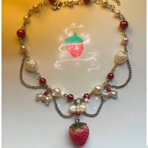 Strawberyy tasarım Pinterest çilek   kolye