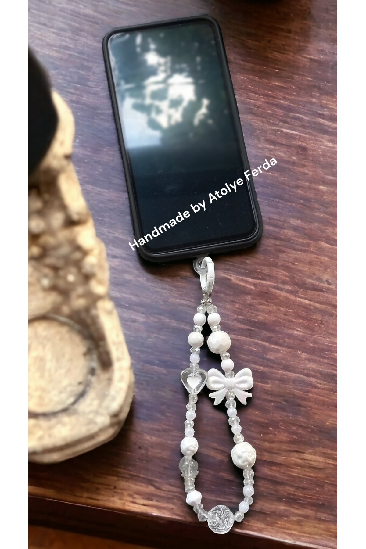 Beyaz Fiyonk ve Kalp Figürlü Telefon Charmı Çanta Süsü