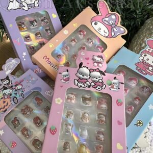 çocuklar için Kuromi my melodi mymelody desenli süslü çocuk yapışkanlı takma tırnak manikür seti
