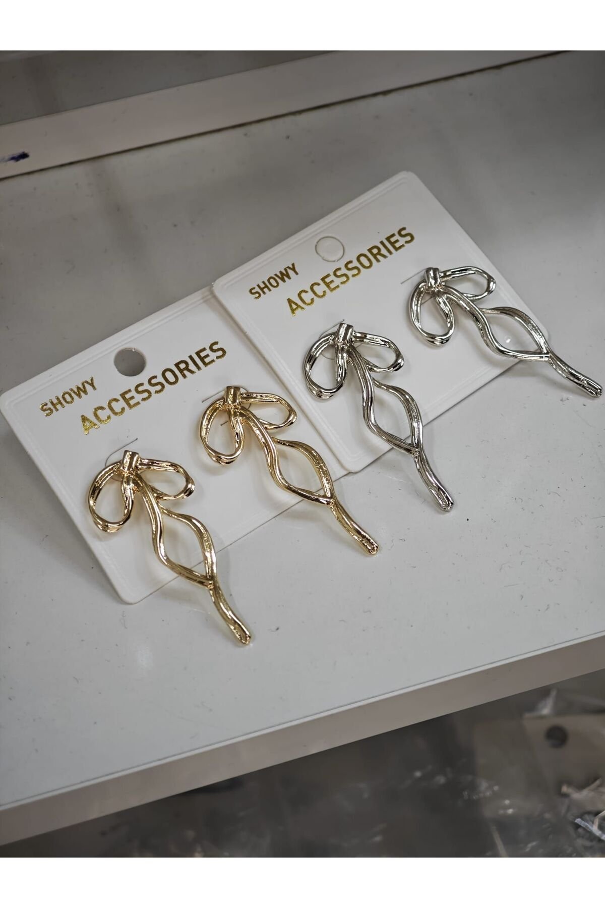 Gold Fiyonk Küpe, Fiyonk Çelik Küpe, Altın Renk Fiyonk Çelik Küpe