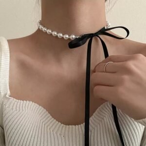 Cam Inci Siyah Kurdeleli Choker